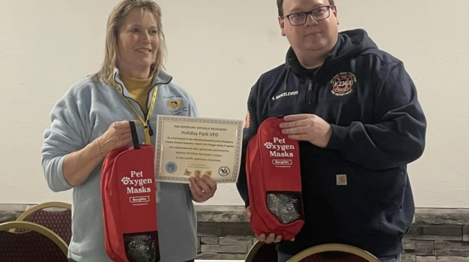 Pet CPR/First Aid Class Held, O2 Masks Donated