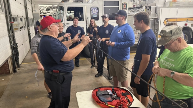 Basic Ropes & Rigging Class Kicks Off